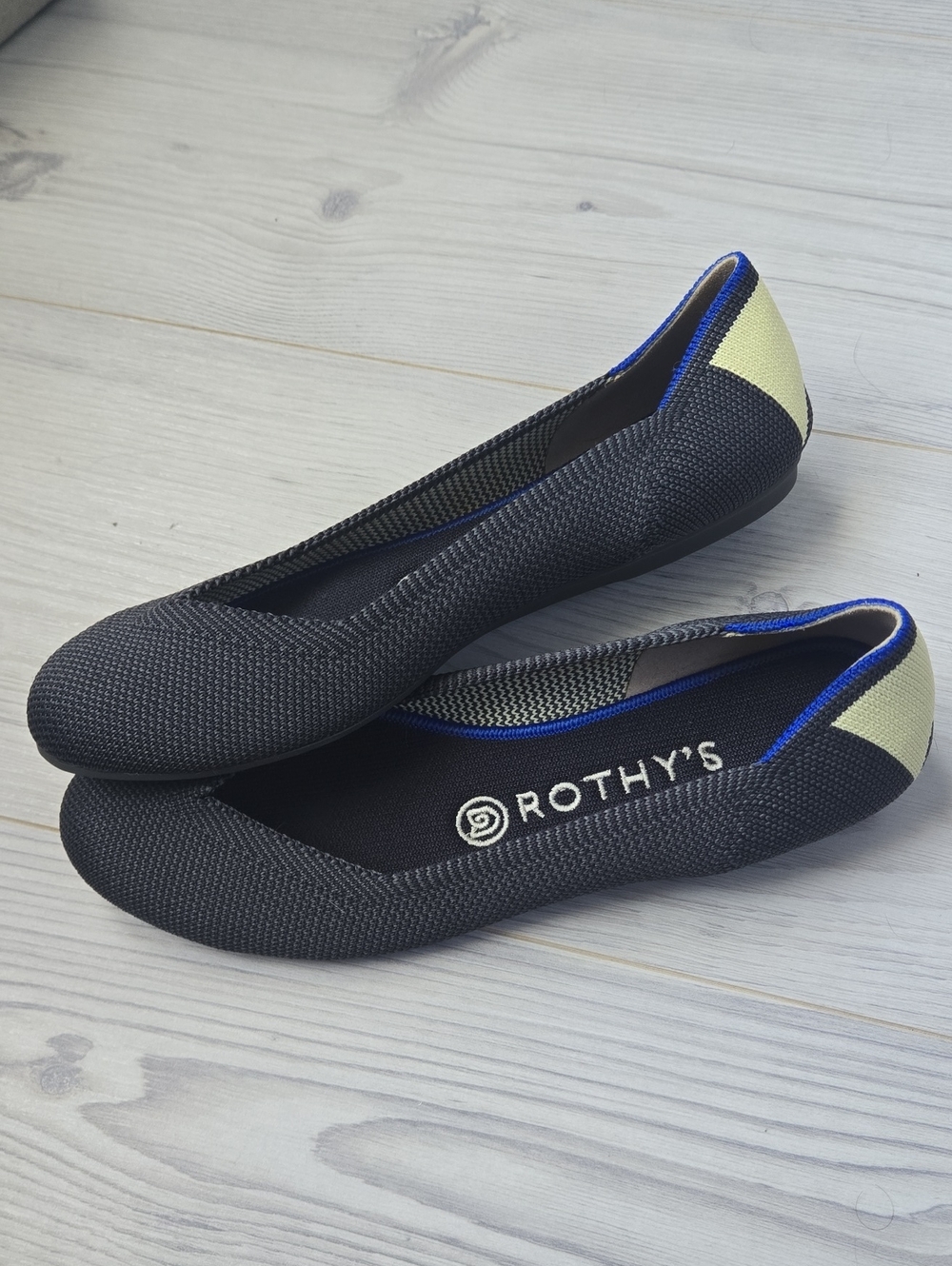NWOT Rothys Grey With Lime Green Accent
